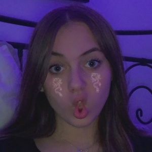 Meet your Posher, Claire